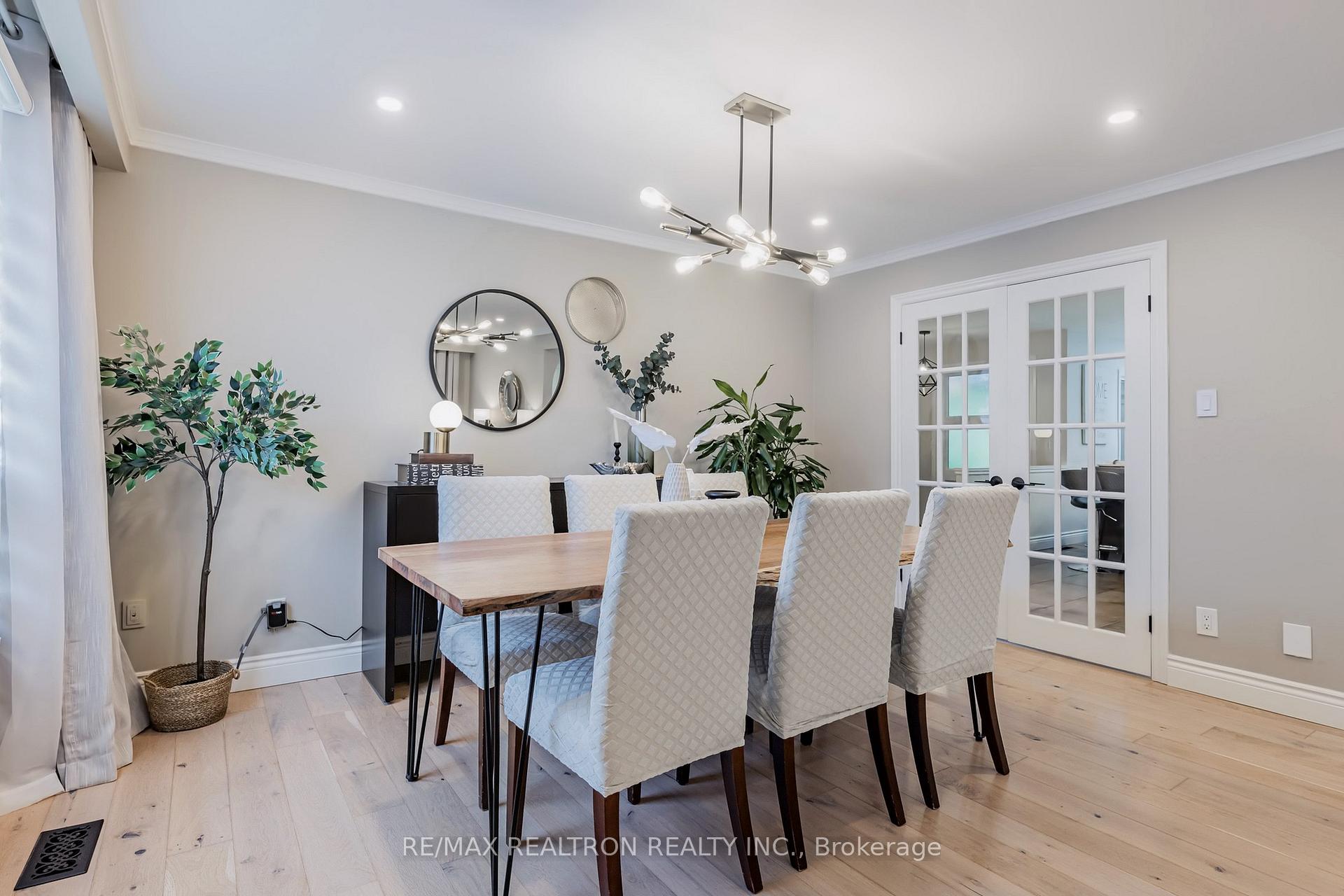 Photo 7 of 6 Coral Harbour Crescent, Markham, Bayview Fairway-Bayview Country Club Estates — HOMEH