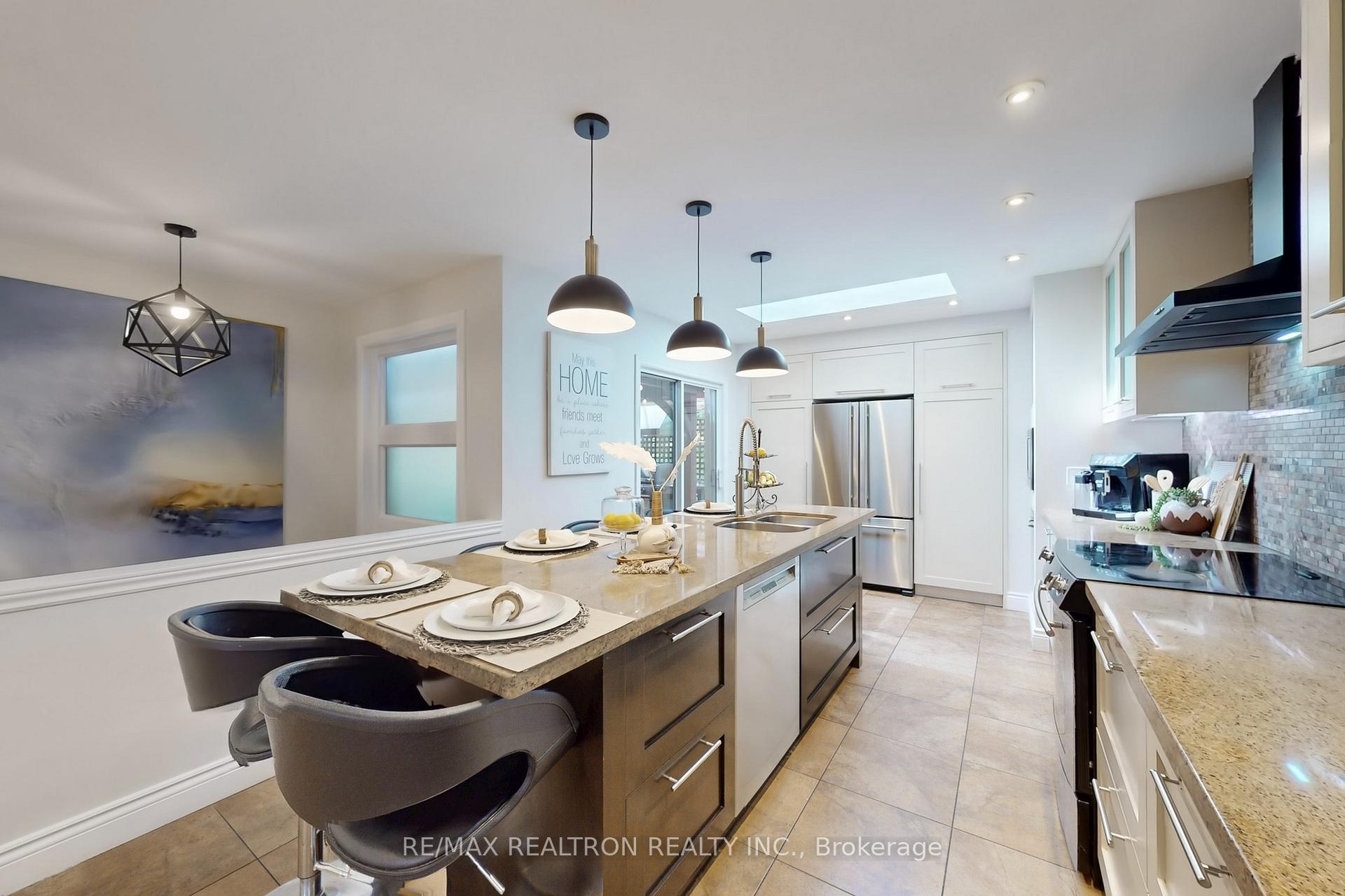 Photo 12 of 6 Coral Harbour Crescent, Markham, Bayview Fairway-Bayview Country Club Estates — HOMEH