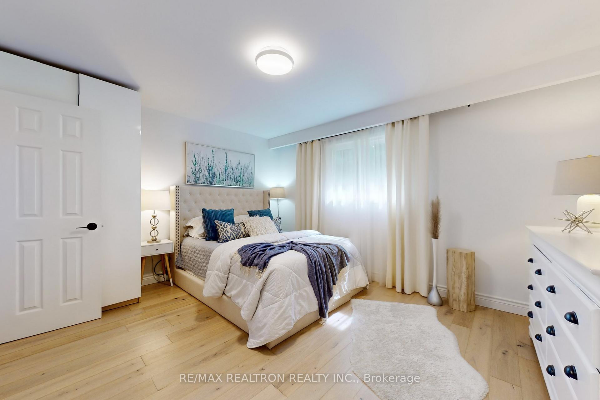 Photo 15 of 6 Coral Harbour Crescent, Markham, Bayview Fairway-Bayview Country Club Estates — HOMEH