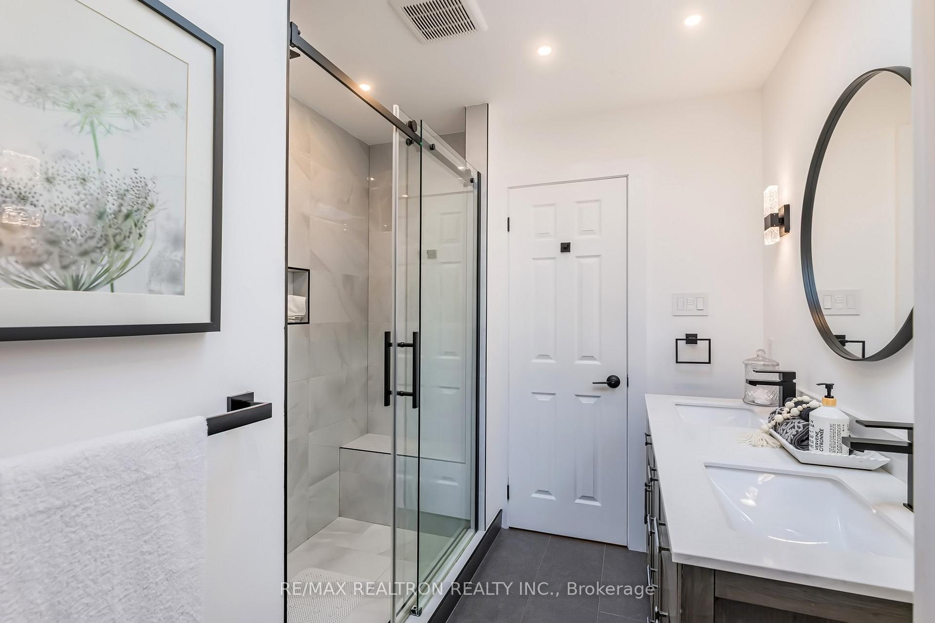 Photo 25 of 6 Coral Harbour Crescent, Markham, Bayview Fairway-Bayview Country Club Estates — HOMEH