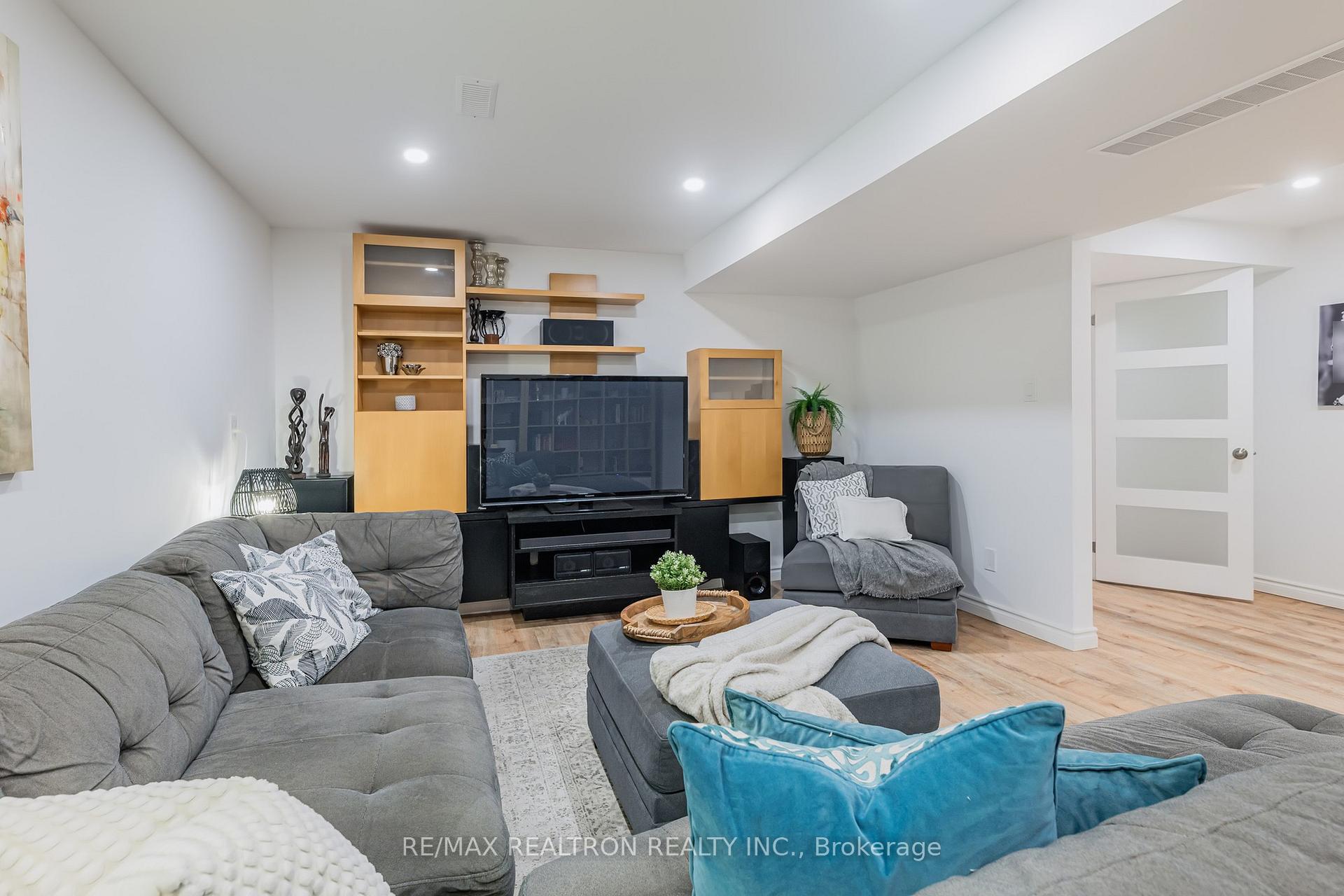 Photo 31 of 6 Coral Harbour Crescent, Markham, Bayview Fairway-Bayview Country Club Estates — HOMEH