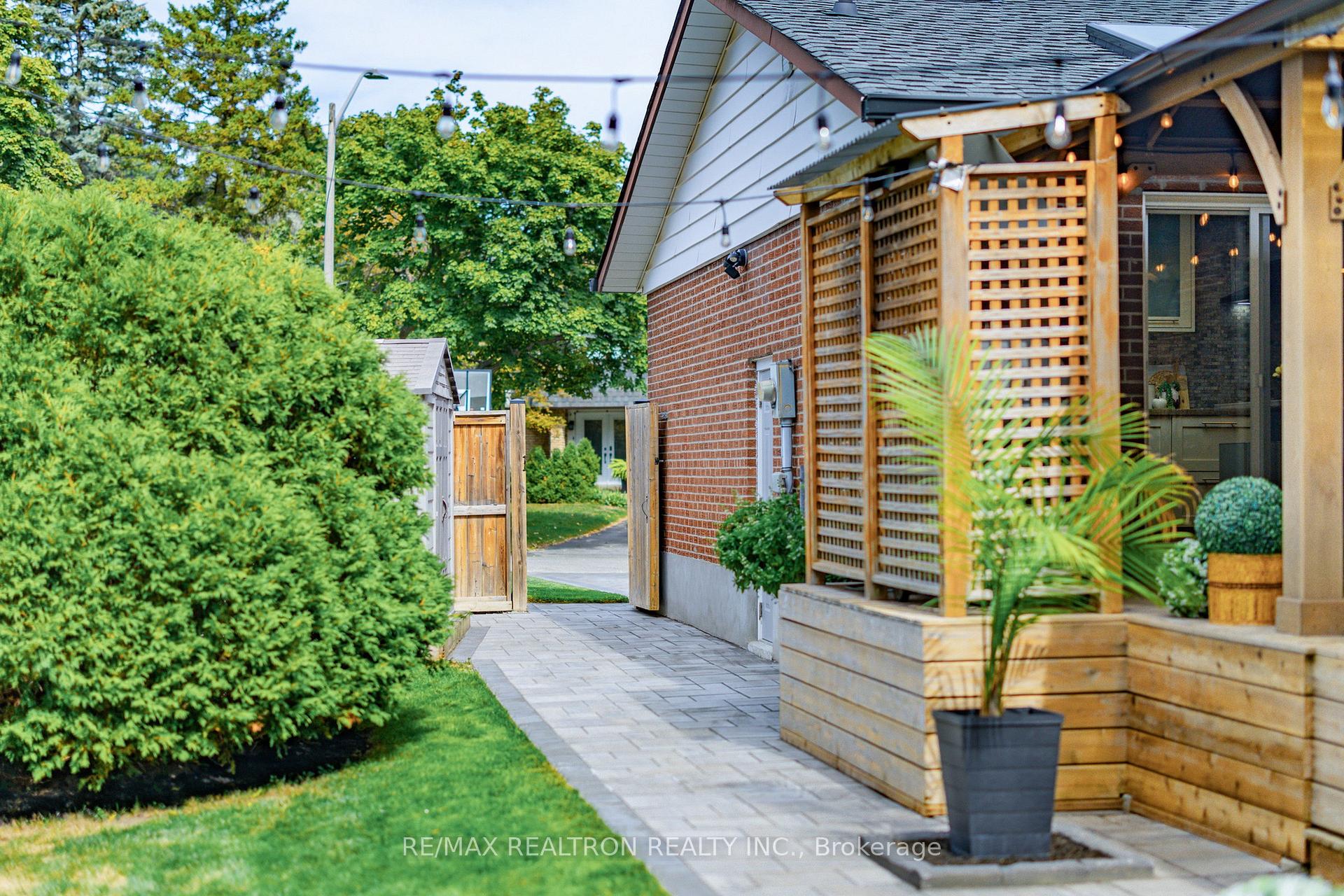 Photo 36 of 6 Coral Harbour Crescent, Markham, Bayview Fairway-Bayview Country Club Estates — HOMEH