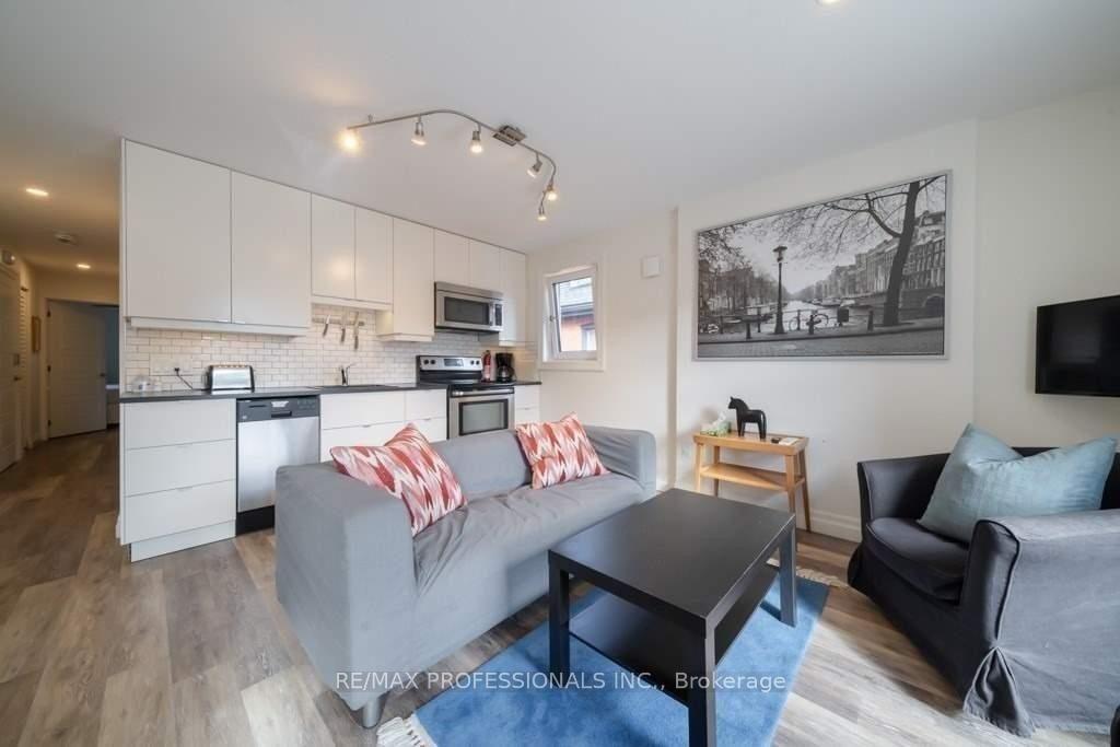 Photo 1 of Unit UPPER, 31 Dundurn Street N, Hamilton, Strathcona — HOMEH
