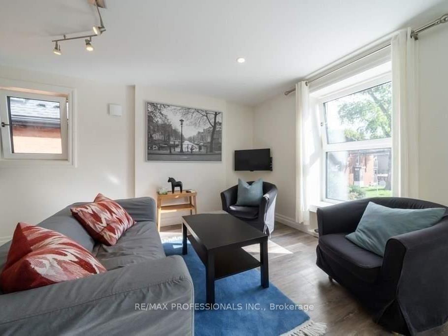 Photo 4 of Unit UPPER, 31 Dundurn Street N, Hamilton, Strathcona — HOMEH