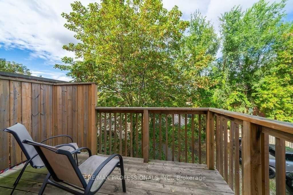 Photo 12 of Unit UPPER, 31 Dundurn Street N, Hamilton, Strathcona — HOMEH