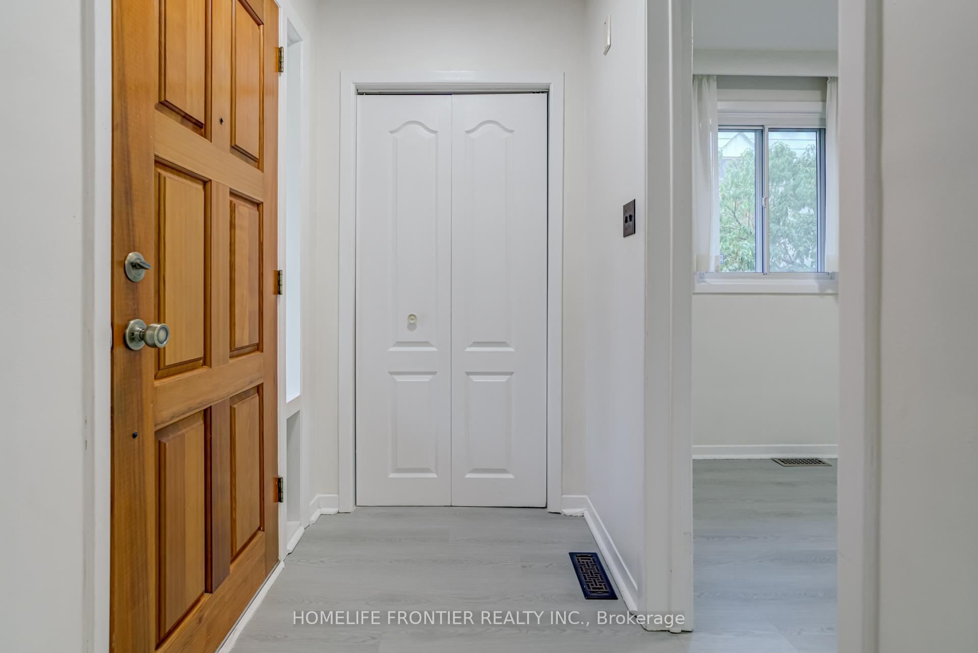Photo 6 of Unit Upper, 62 Clark Avenue, Markham, Thornhill — HOMEH