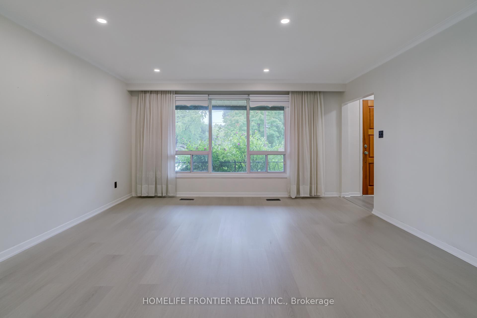 Photo 8 of Unit Upper, 62 Clark Avenue, Markham, Thornhill — HOMEH