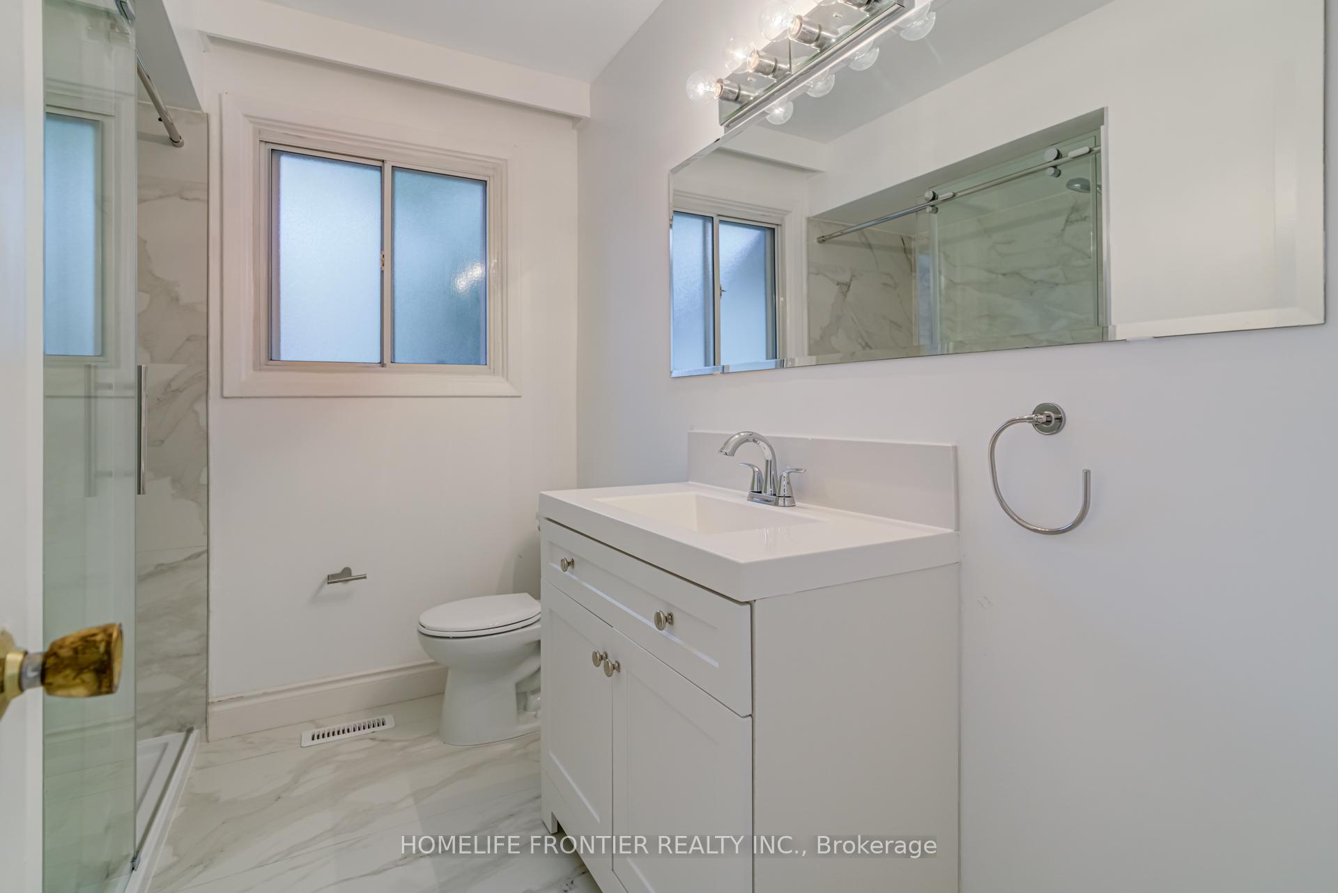 Photo 24 of Unit Upper, 62 Clark Avenue, Markham, Thornhill — HOMEH