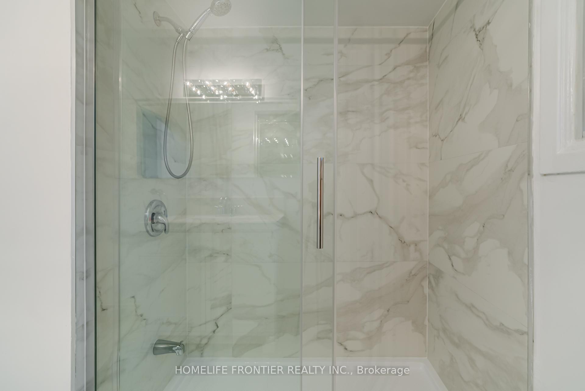 Photo 25 of Unit Upper, 62 Clark Avenue, Markham, Thornhill — HOMEH