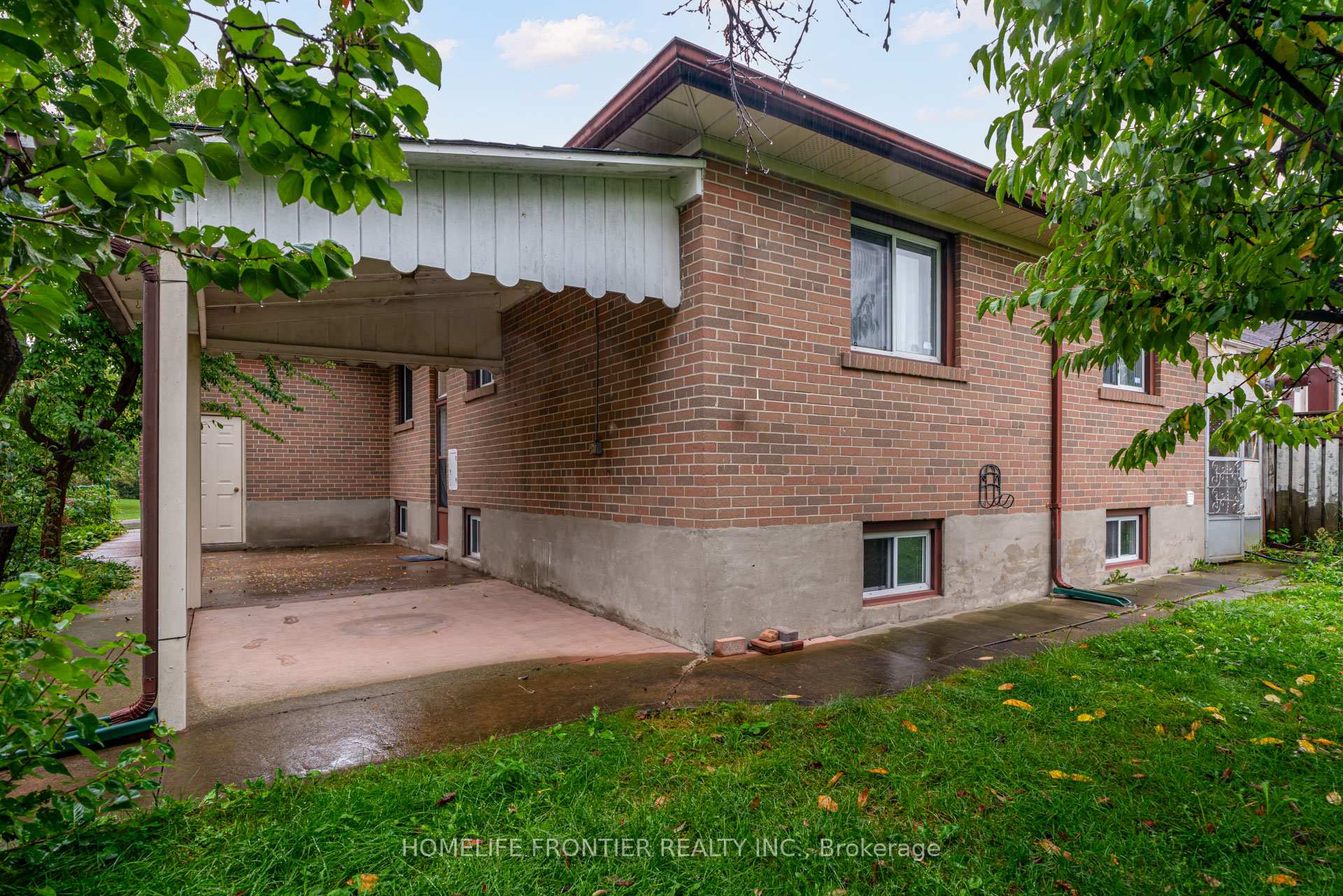 Photo 36 of Unit Upper, 62 Clark Avenue, Markham, Thornhill — HOMEH
