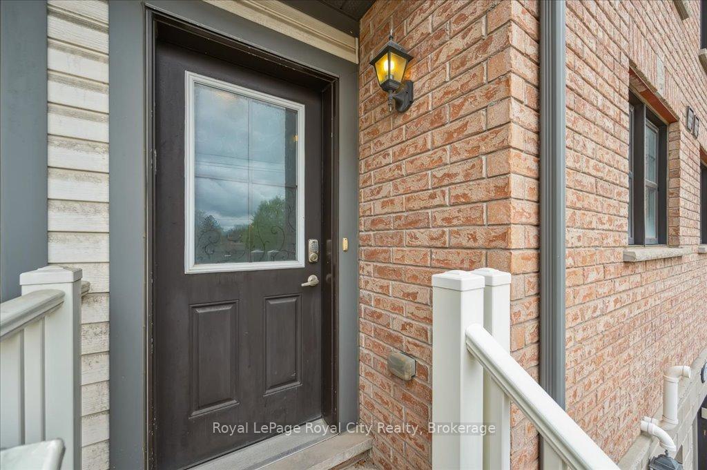 Photo 4 of Unit 86, 701 Homer Watson Boulevard, Kitchener, Trillium Industrial Park — HOMEH