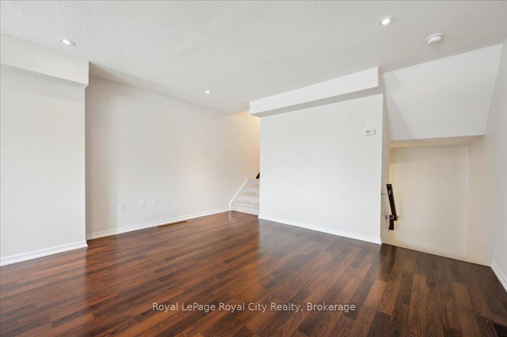Photo 9 of Unit 86, 701 Homer Watson Boulevard, Kitchener, Trillium Industrial Park — HOMEH