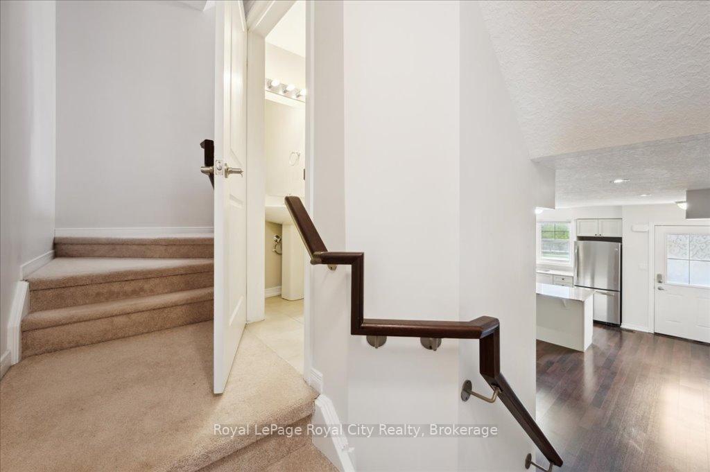 Photo 15 of Unit 86, 701 Homer Watson Boulevard, Kitchener, Trillium Industrial Park — HOMEH