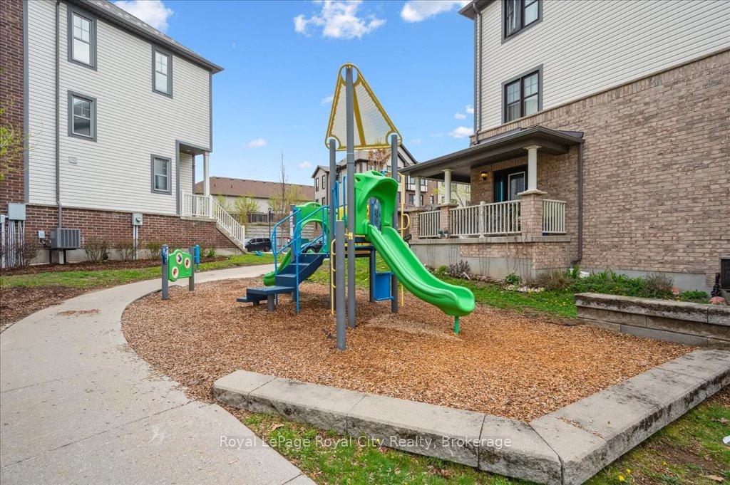 Photo 34 of Unit 86, 701 Homer Watson Boulevard, Kitchener, Trillium Industrial Park — HOMEH