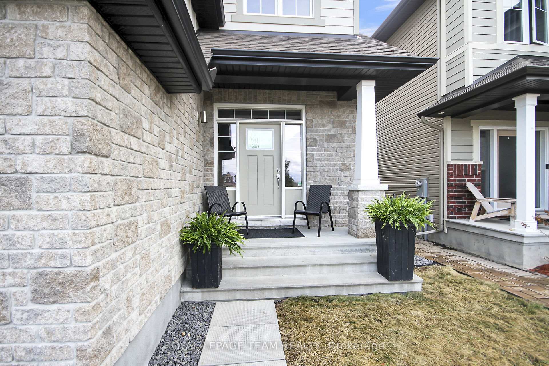 Photo 2 of 313 Oxer Place, Ottawa, Kanata - Emerald Meadows/Trailwest — HOMEH