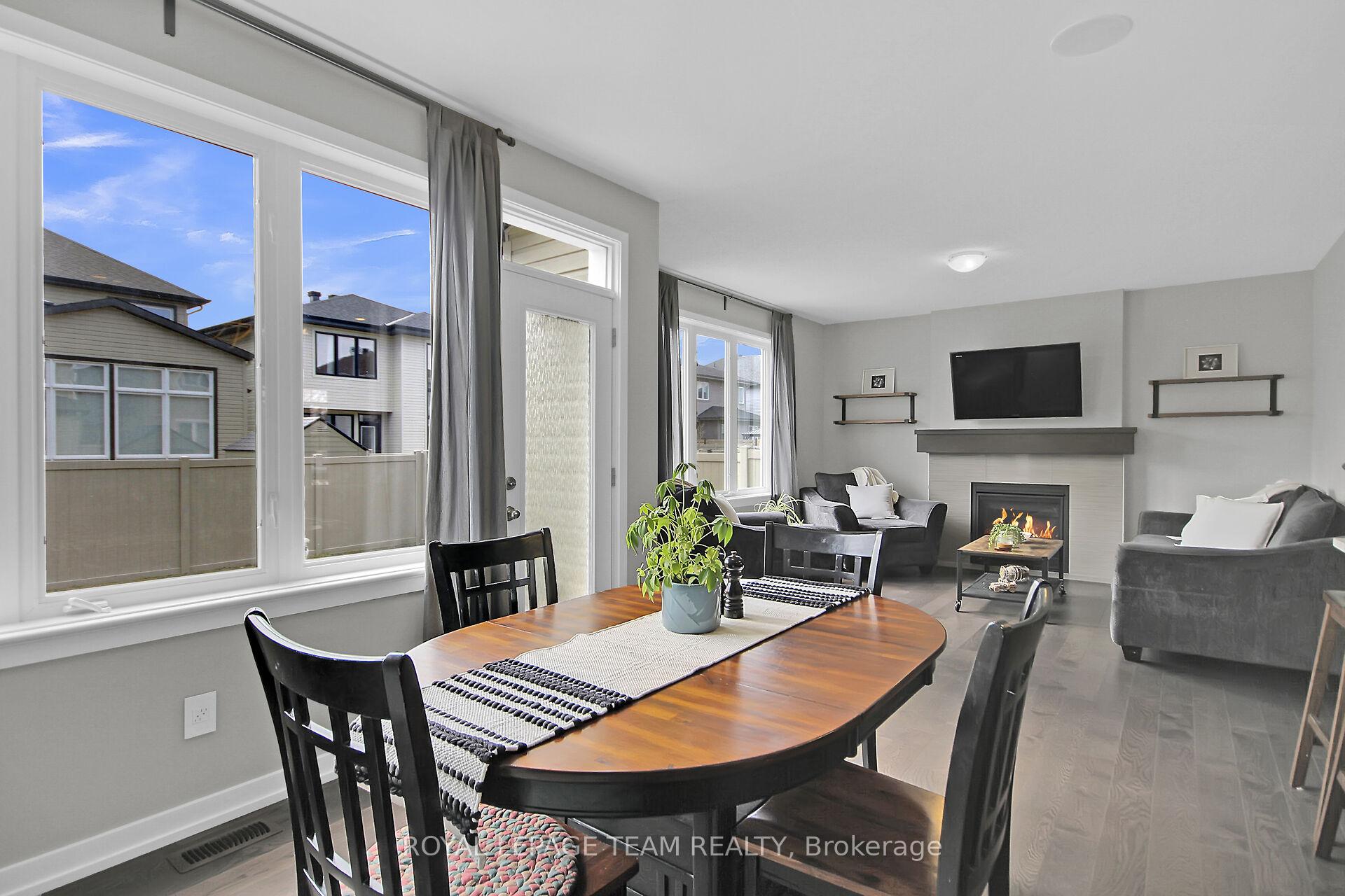 Photo 8 of 313 Oxer Place, Ottawa, Kanata - Emerald Meadows/Trailwest — HOMEH