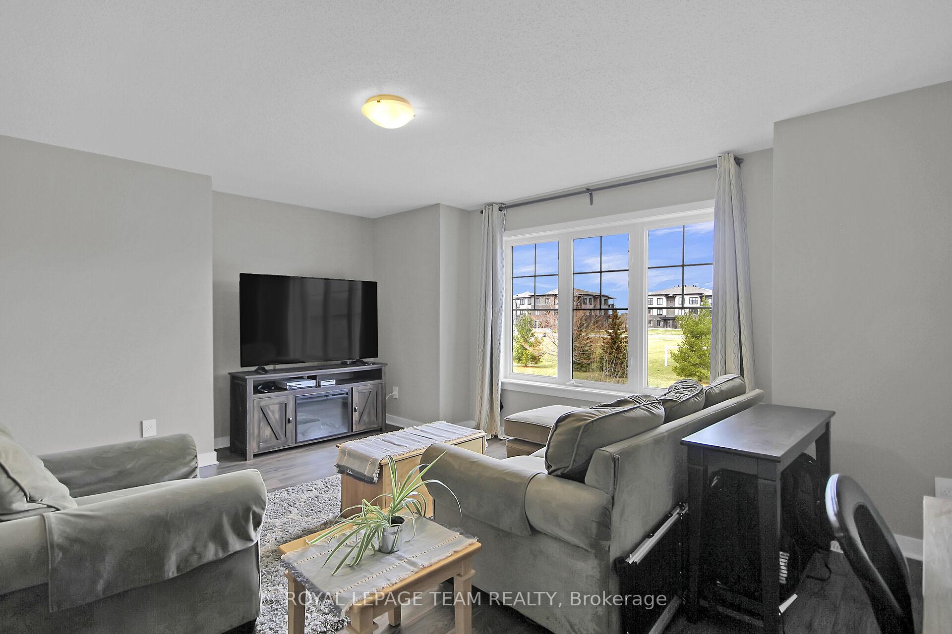 Photo 23 of 313 Oxer Place, Ottawa, Kanata - Emerald Meadows/Trailwest — HOMEH