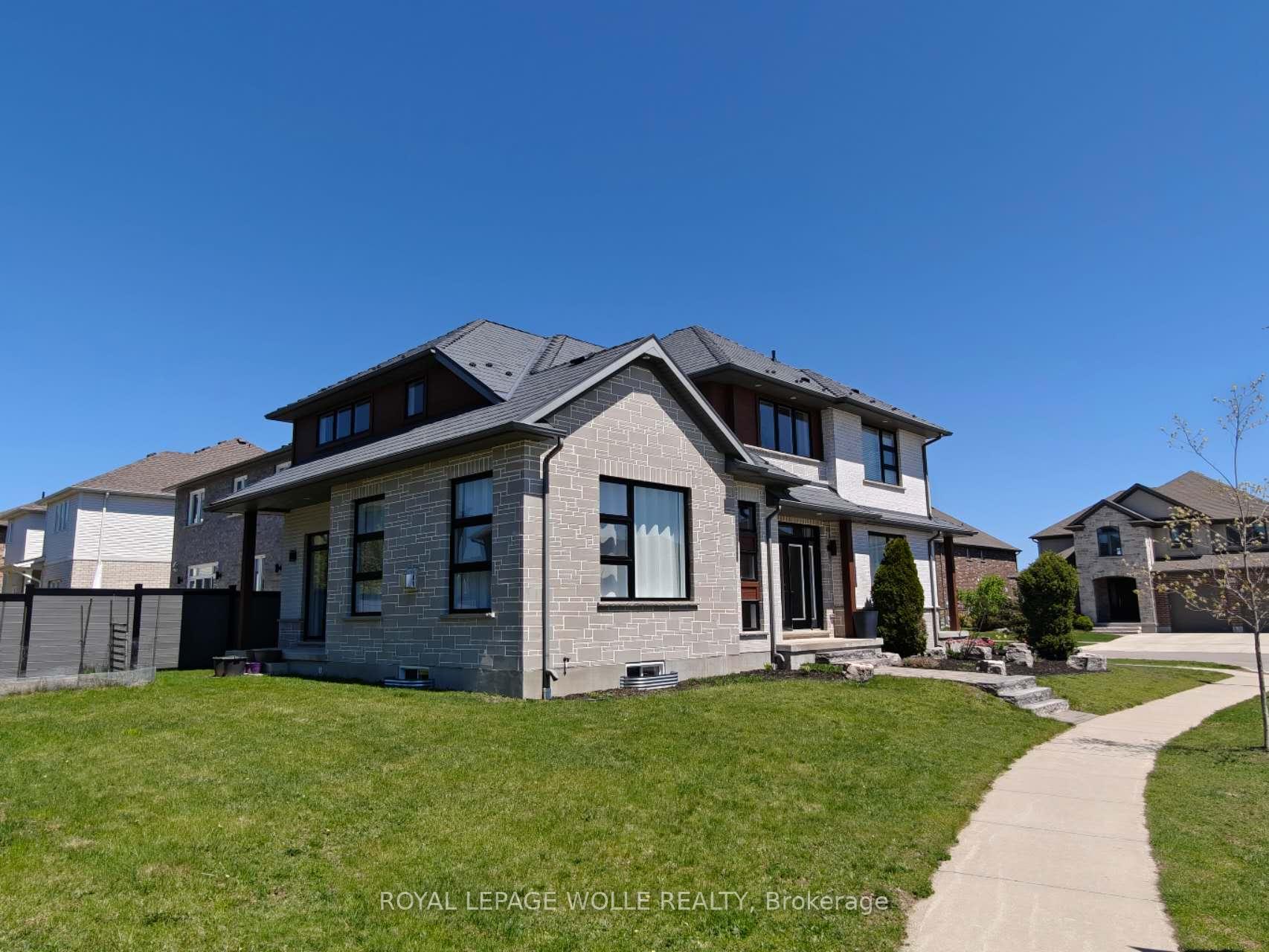Photo 8 of 69 Eaglecrest Street, Kitchener — HOMEH
