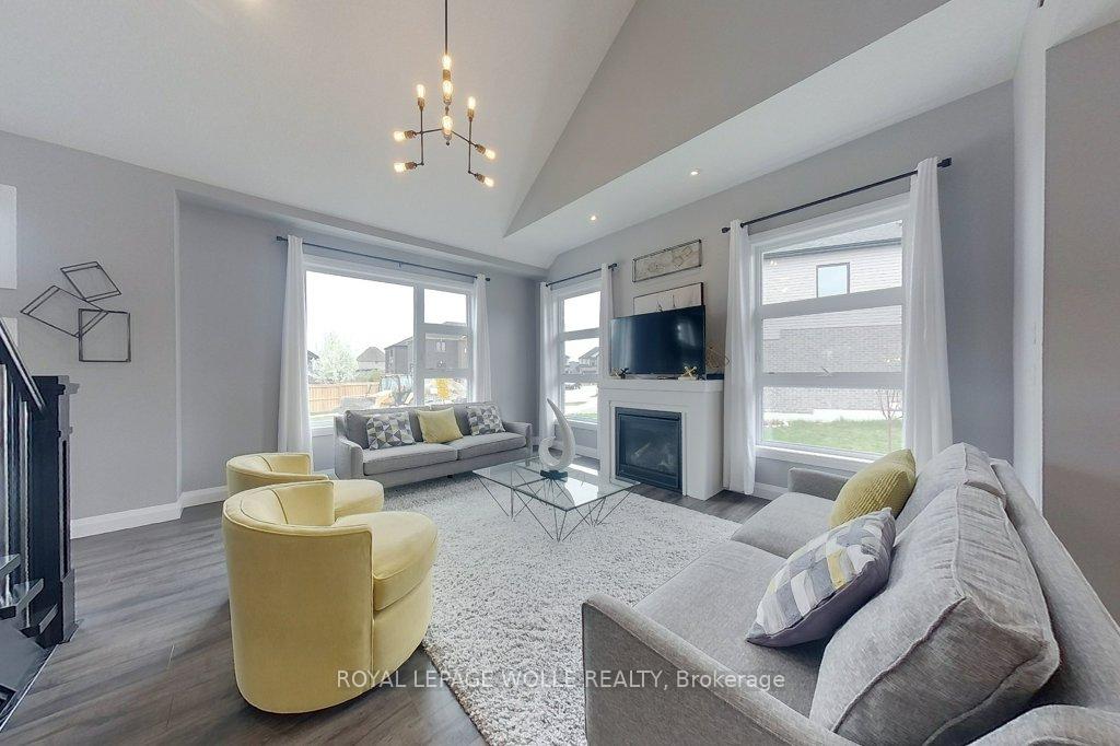 Photo 17 of 69 Eaglecrest Street, Kitchener — HOMEH
