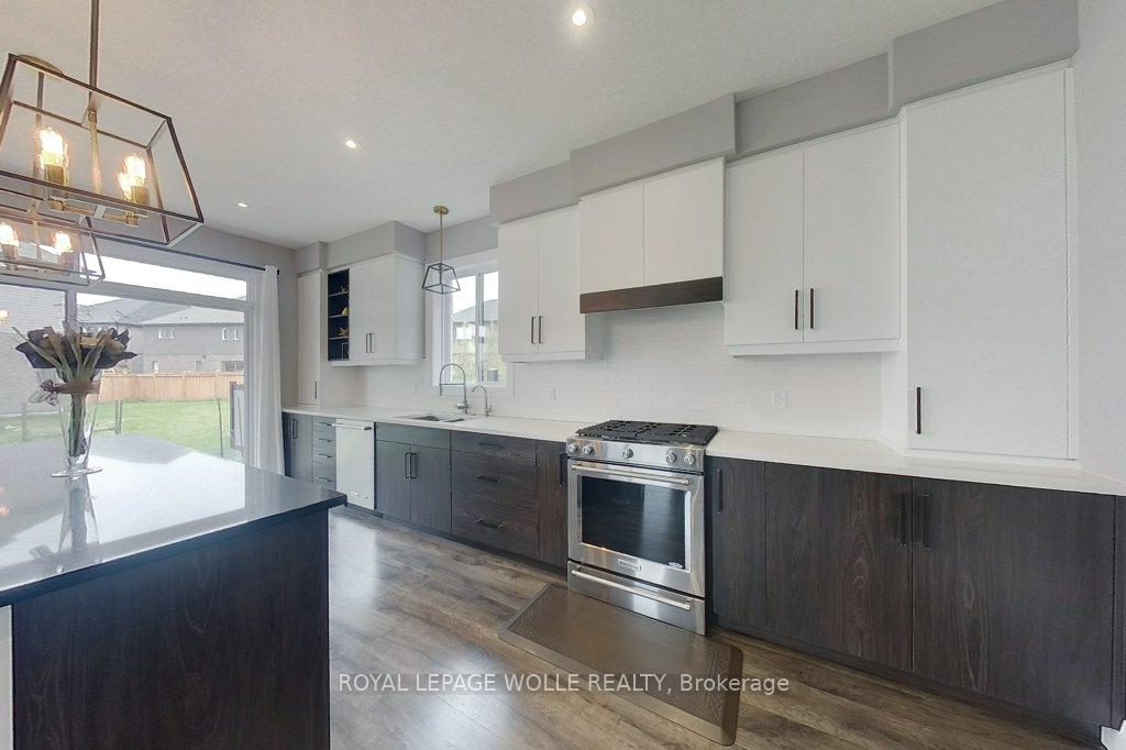 Photo 19 of 69 Eaglecrest Street, Kitchener — HOMEH