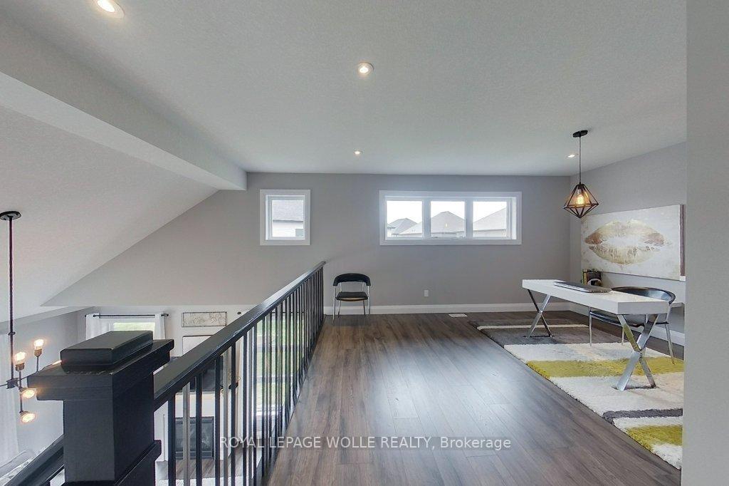 Photo 24 of 69 Eaglecrest Street, Kitchener — HOMEH