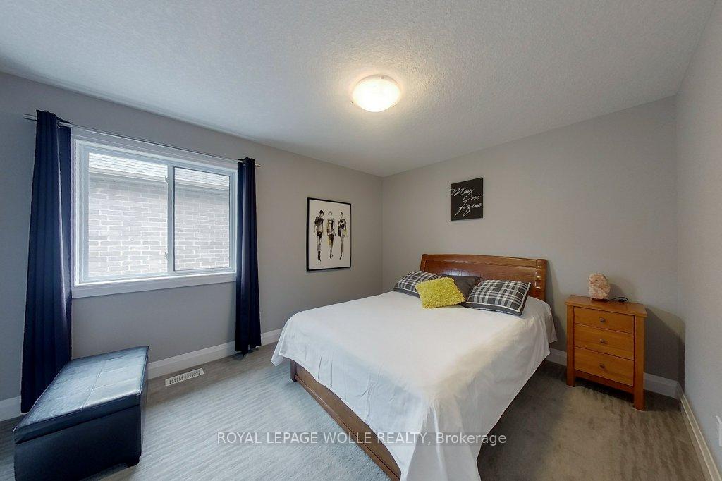Photo 39 of 69 Eaglecrest Street, Kitchener — HOMEH