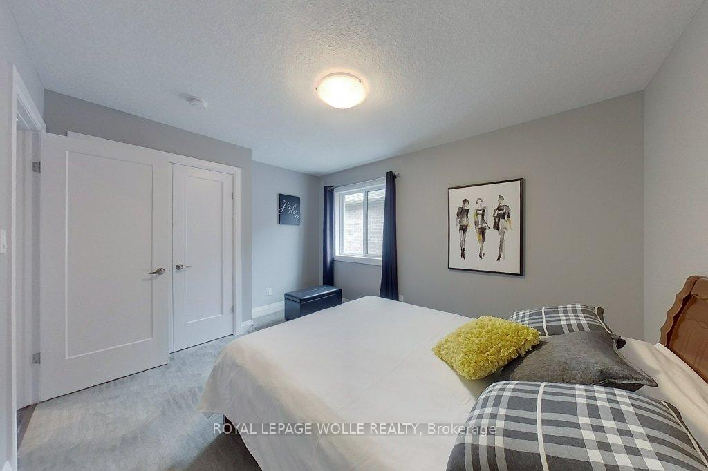 Photo 40 of 69 Eaglecrest Street, Kitchener — HOMEH
