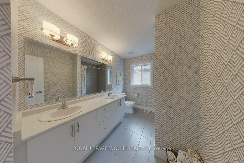 Photo 41 of 69 Eaglecrest Street, Kitchener — HOMEH