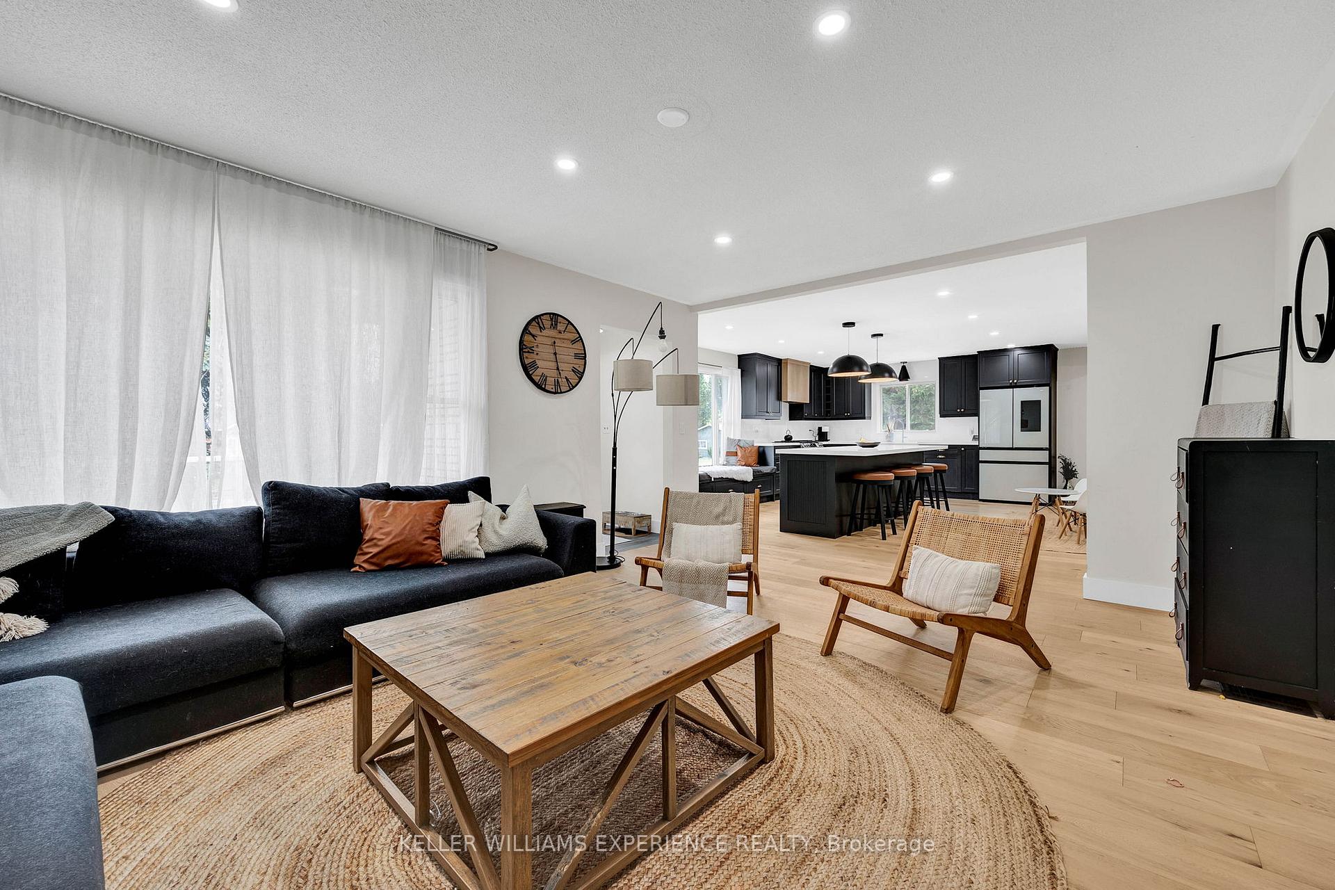 Photo 9 of 37 Allan Street W, Minto — HOMEH