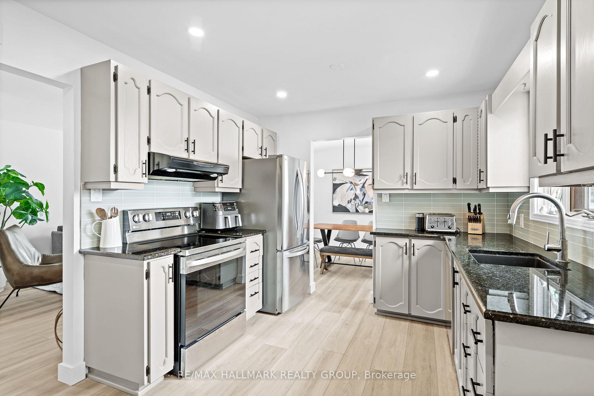 Photo 14 of 85 Village Green, Ottawa, Kanata - Glencairn/Hazeldean — HOMEH