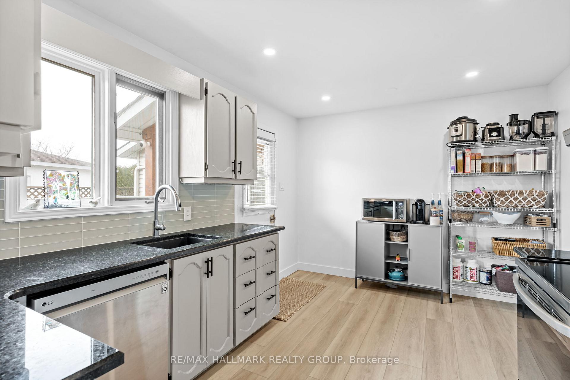 Photo 15 of 85 Village Green, Ottawa, Kanata - Glencairn/Hazeldean — HOMEH