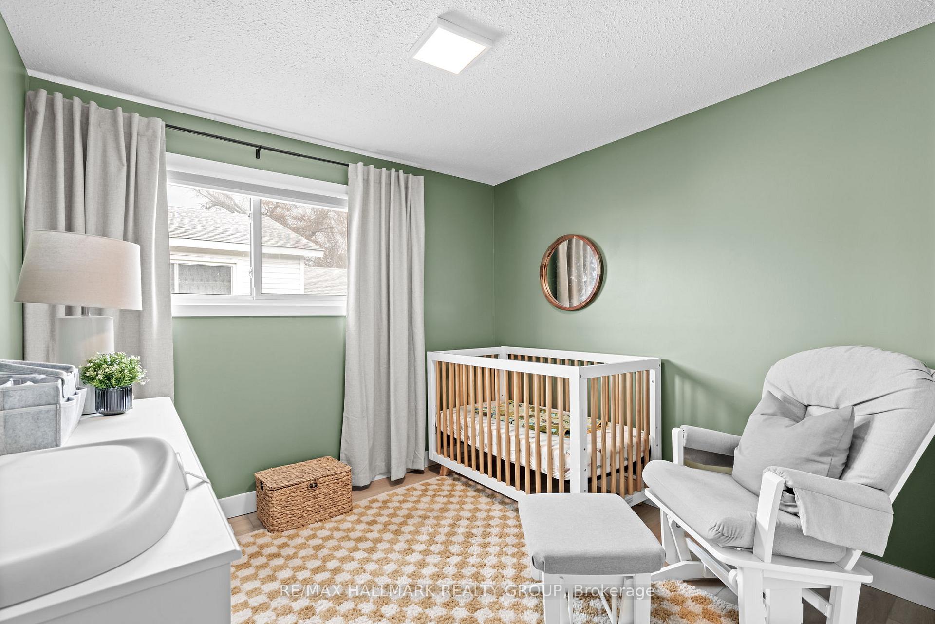 Photo 17 of 85 Village Green, Ottawa, Kanata - Glencairn/Hazeldean — HOMEH