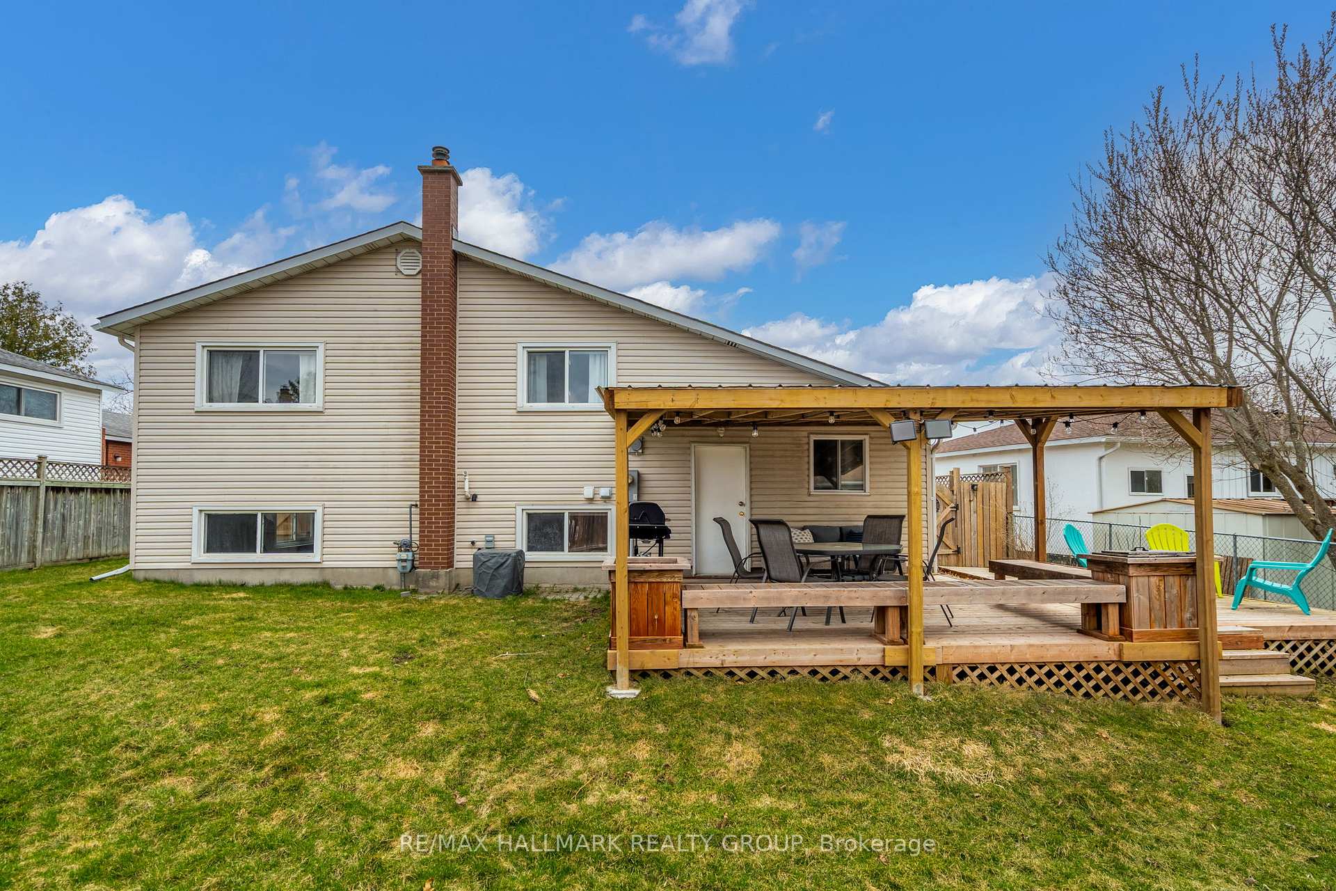 Photo 33 of 85 Village Green, Ottawa, Kanata - Glencairn/Hazeldean — HOMEH