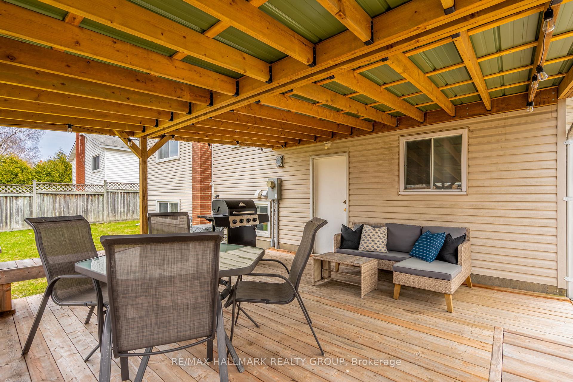 Photo 36 of 85 Village Green, Ottawa, Kanata - Glencairn/Hazeldean — HOMEH