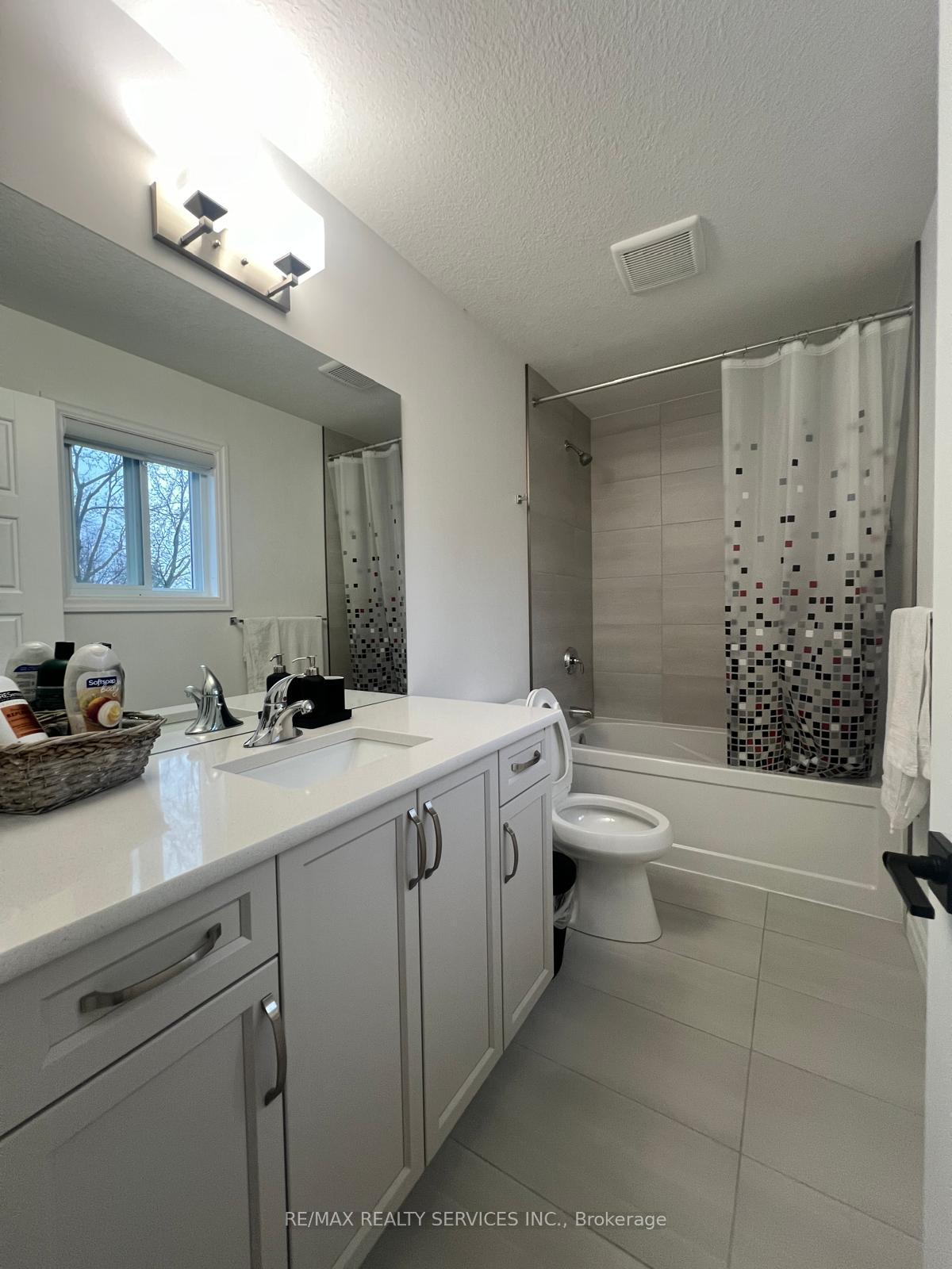 Photo 14 of 101 Basil Crescent, Middlesex Centre, Ilderton — HOMEH