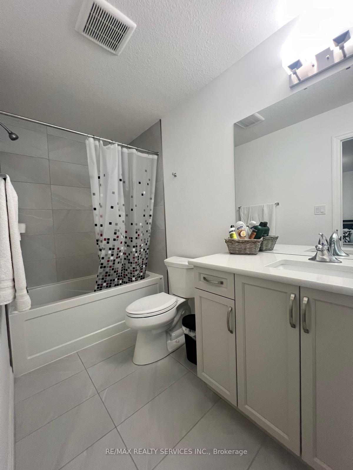 Photo 18 of 101 Basil Crescent, Middlesex Centre, Ilderton — HOMEH