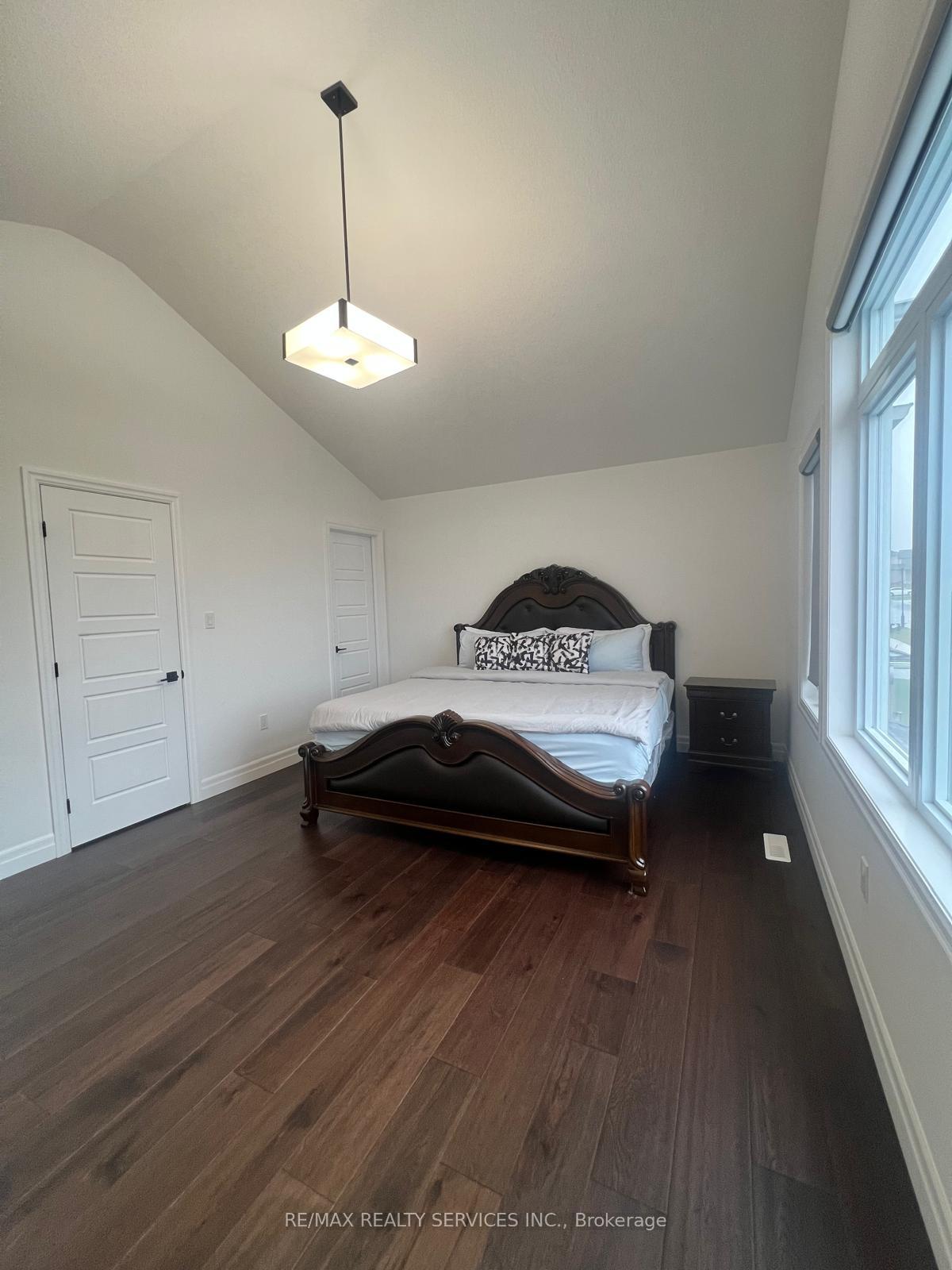 Photo 19 of 101 Basil Crescent, Middlesex Centre, Ilderton — HOMEH