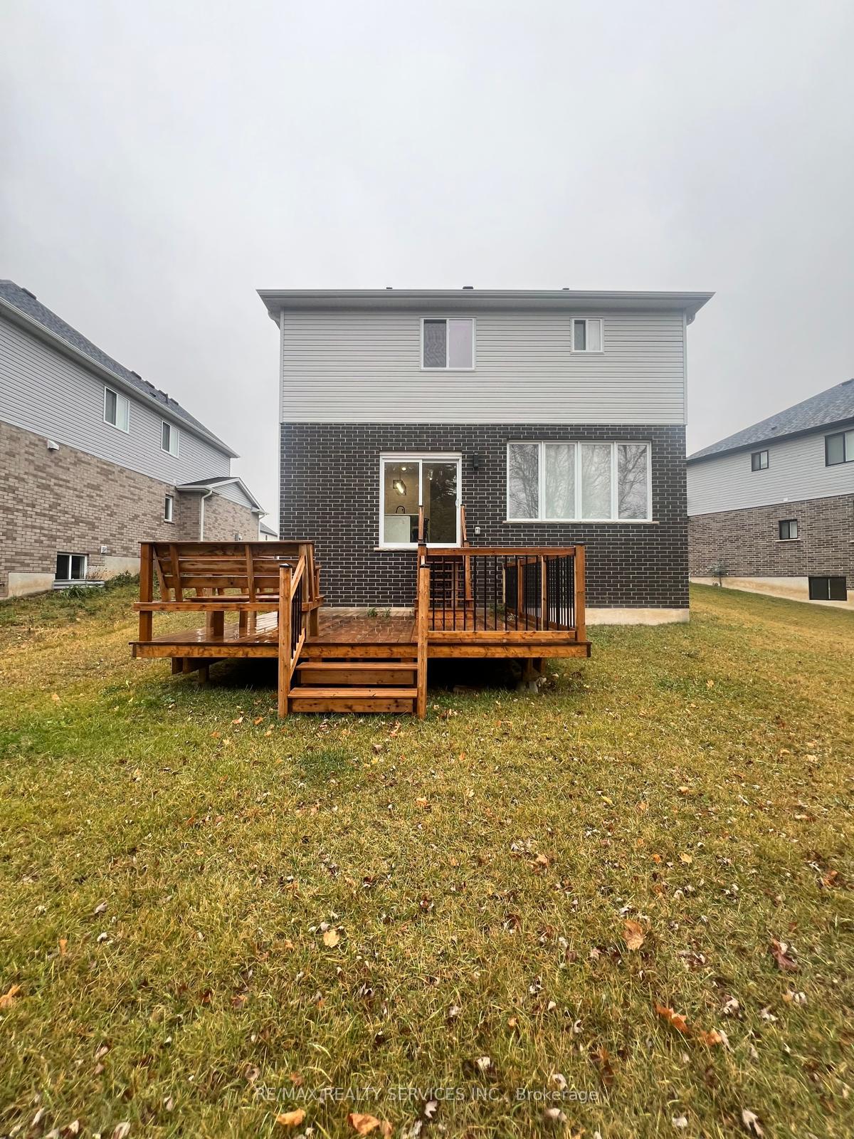 Photo 23 of 101 Basil Crescent, Middlesex Centre, Ilderton — HOMEH