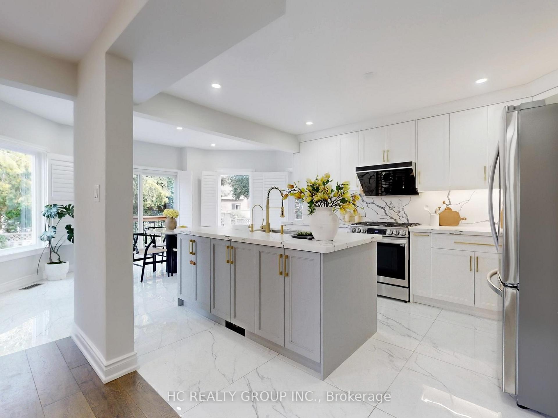 Photo 9 of 104 Tilman Circle, Markham, Markham Village — HOMEH