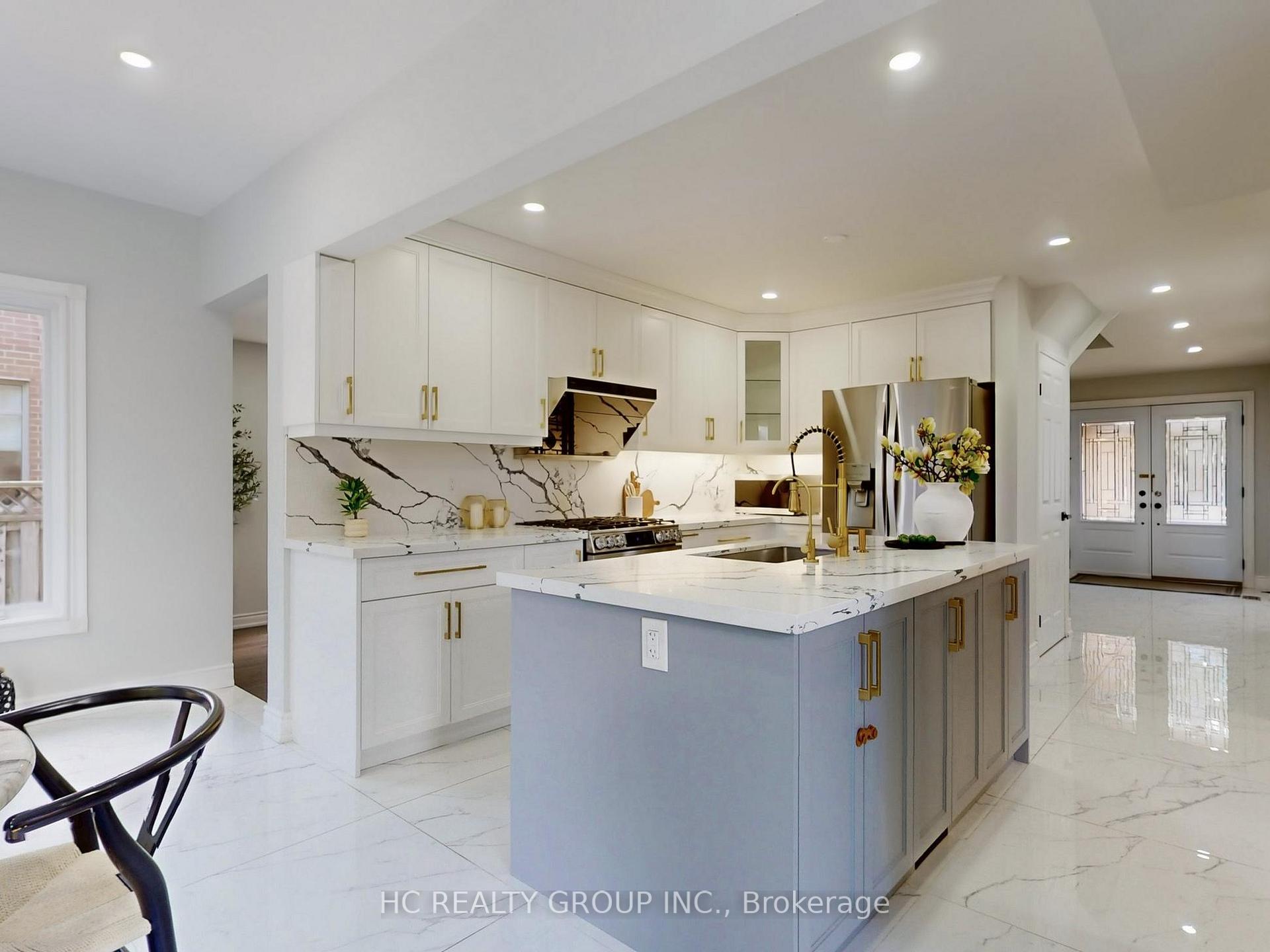 Photo 11 of 104 Tilman Circle, Markham, Markham Village — HOMEH