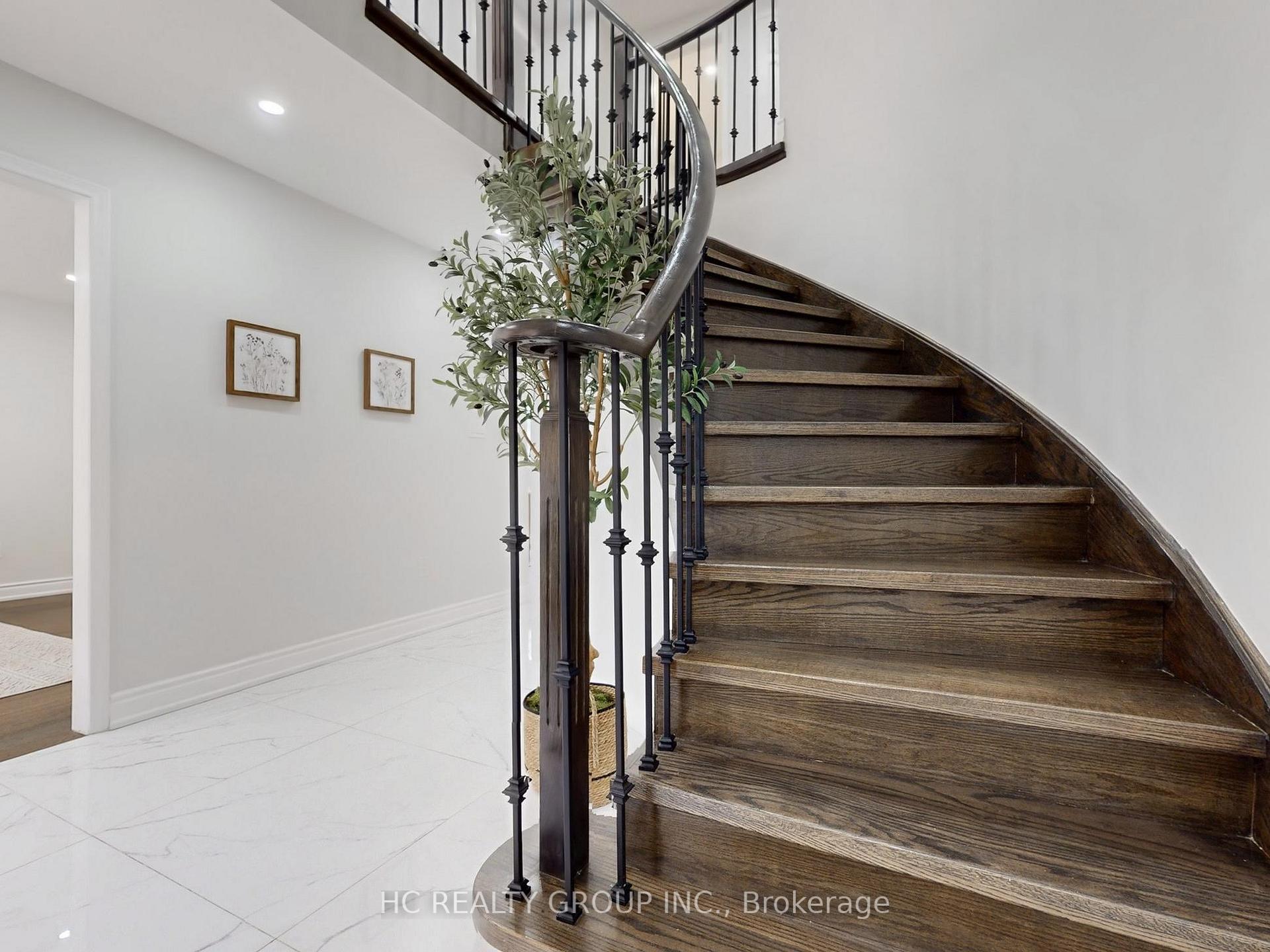 Photo 15 of 104 Tilman Circle, Markham, Markham Village — HOMEH