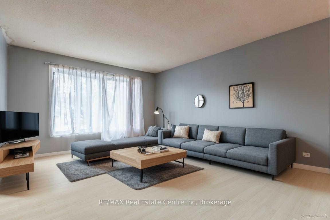 Photo 11 of 476 Westheights Drive, Kitchener — HOMEH