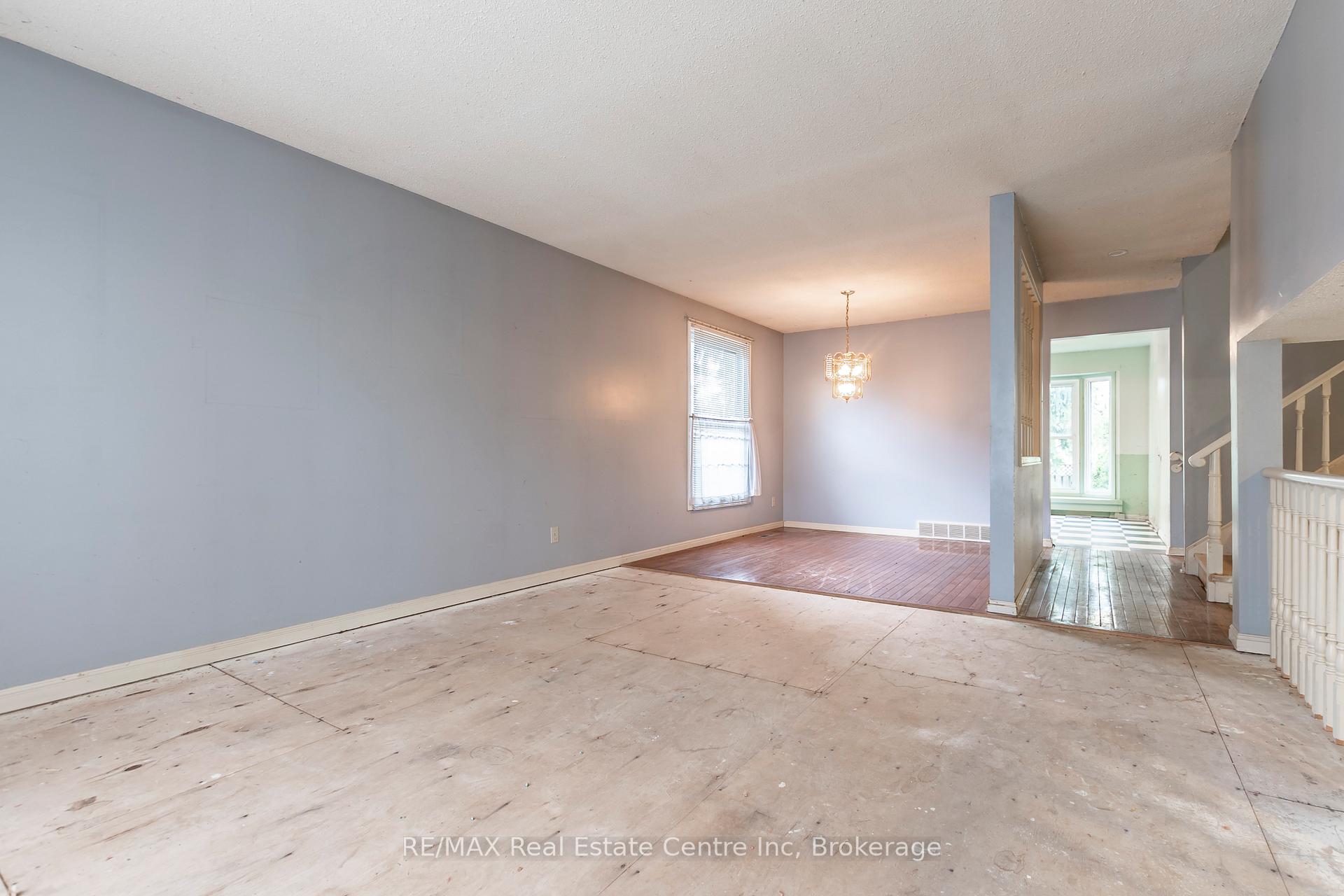 Photo 12 of 476 Westheights Drive, Kitchener — HOMEH