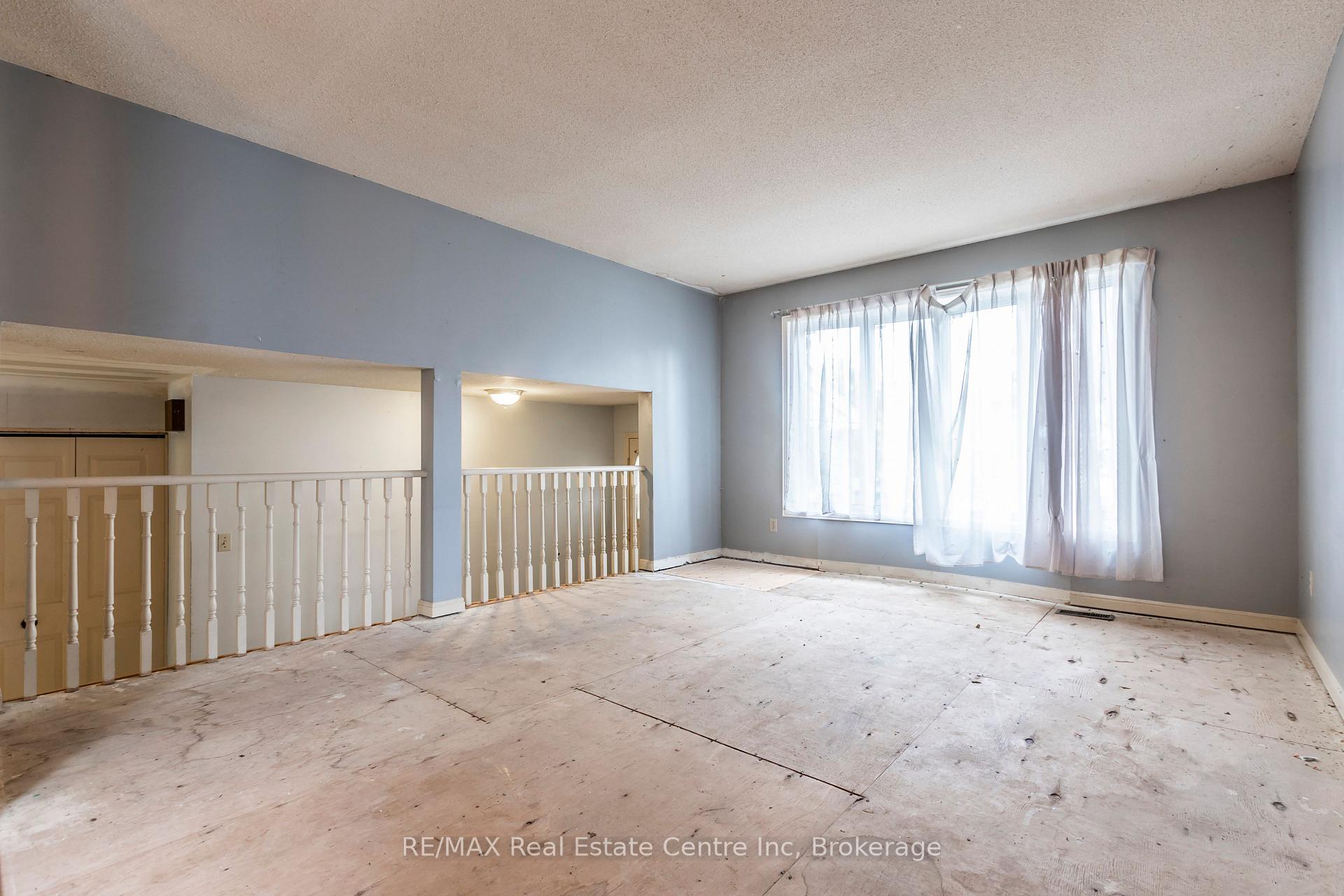 Photo 14 of 476 Westheights Drive, Kitchener — HOMEH