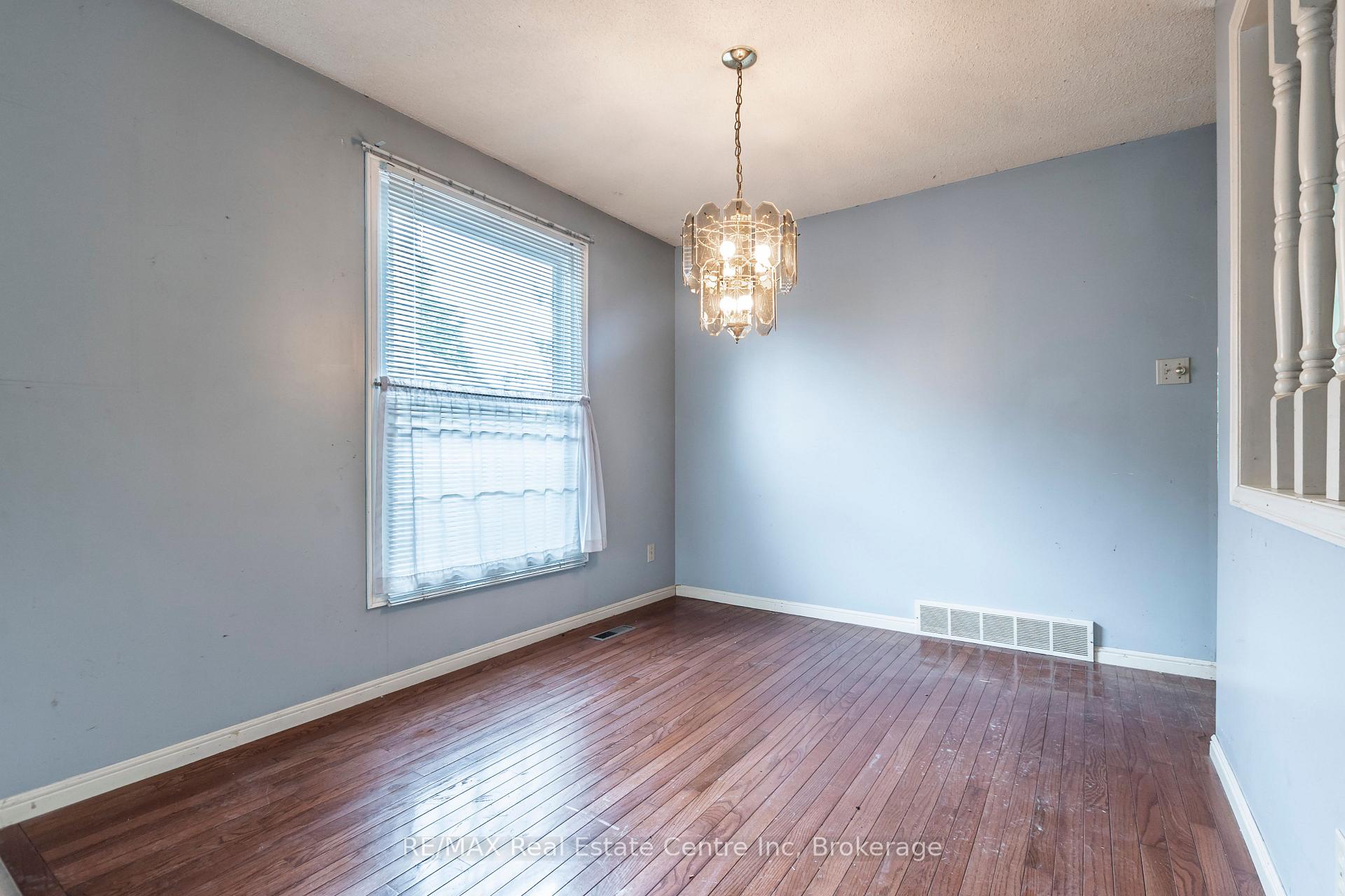 Photo 15 of 476 Westheights Drive, Kitchener — HOMEH