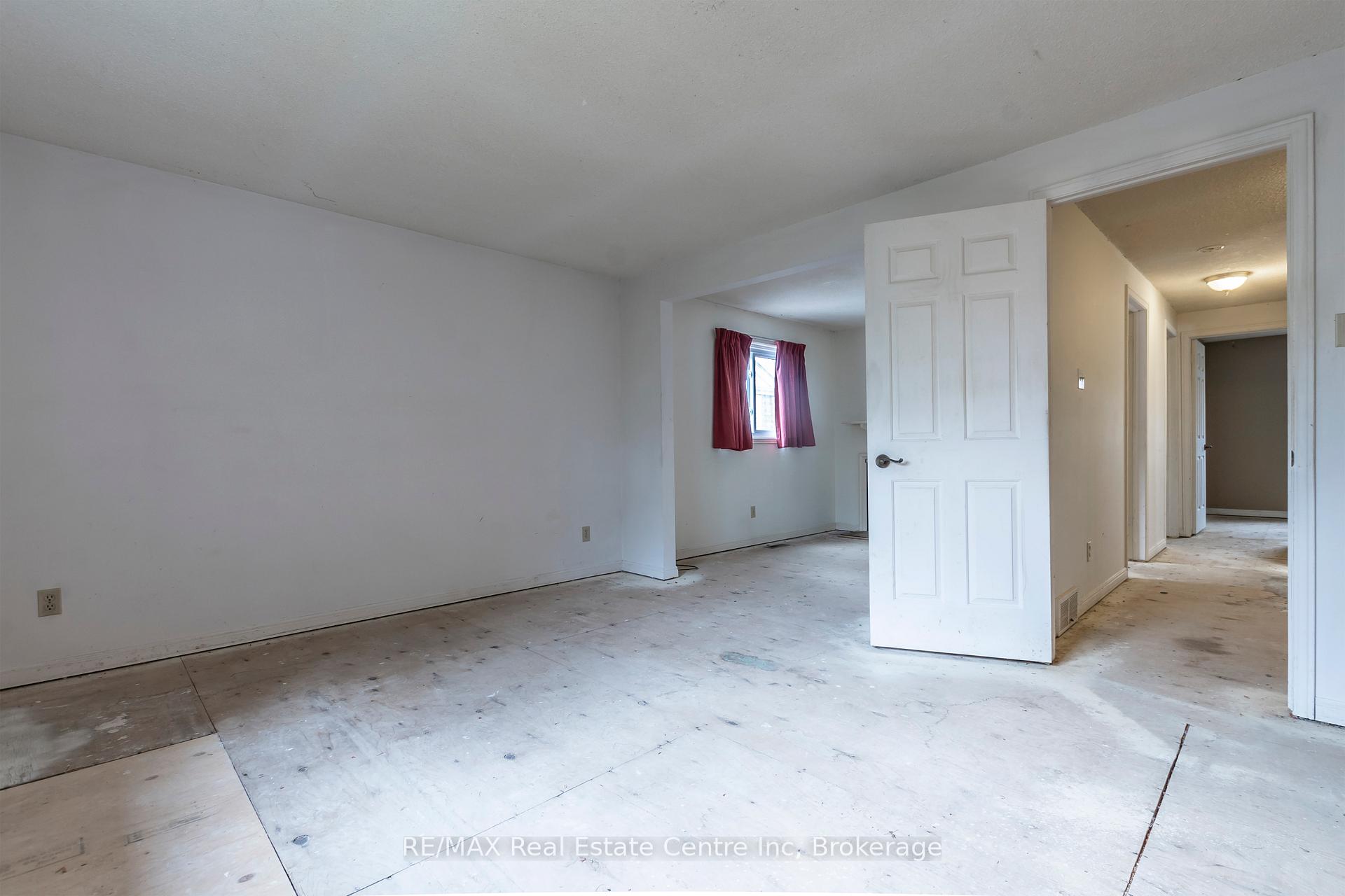 Photo 23 of 476 Westheights Drive, Kitchener — HOMEH
