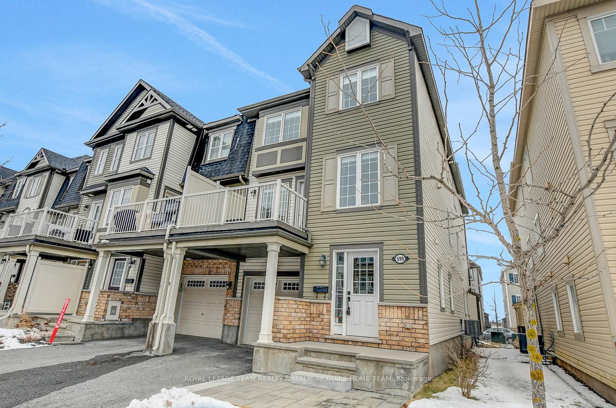 Photo 2 of 599 Meadowcreek Circle, Ottawa, Kanata - Emerald Meadows/Trailwest — HOMEH