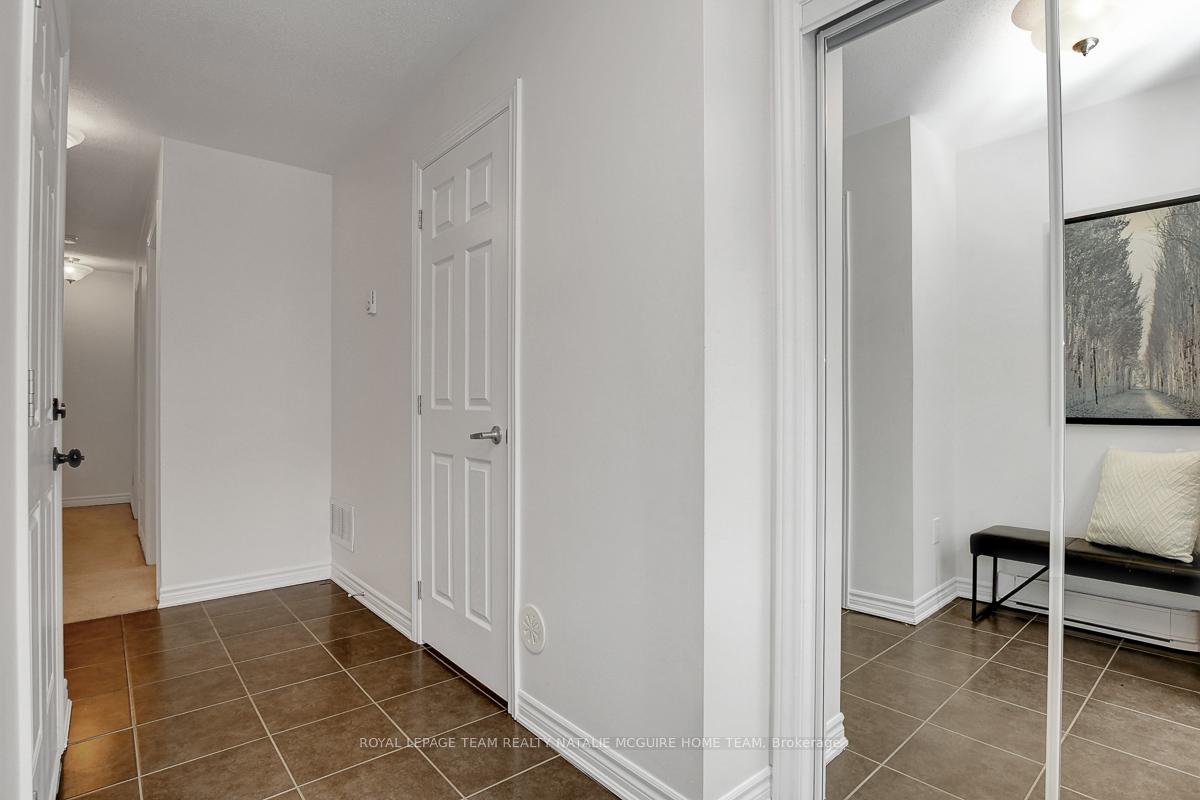 Photo 5 of 599 Meadowcreek Circle, Ottawa, Kanata - Emerald Meadows/Trailwest — HOMEH