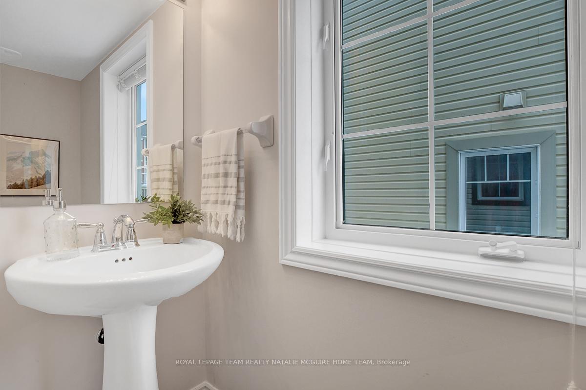 Photo 6 of 599 Meadowcreek Circle, Ottawa, Kanata - Emerald Meadows/Trailwest — HOMEH
