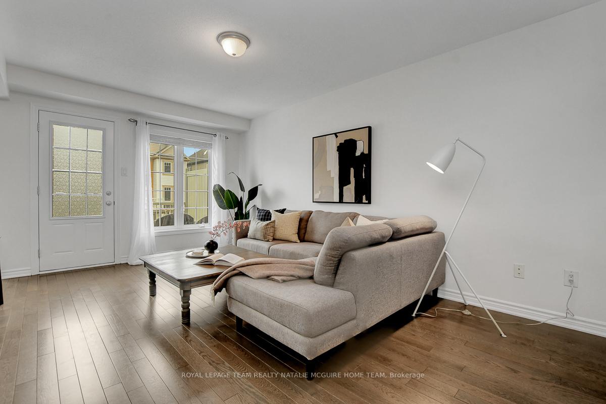 Photo 9 of 599 Meadowcreek Circle, Ottawa, Kanata - Emerald Meadows/Trailwest — HOMEH